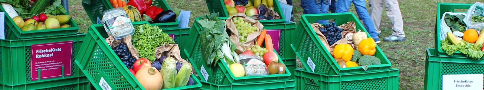 Verschieden gepackte Obst- und Gemüsekisten ©DLR
